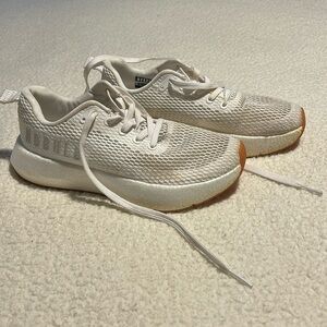 NOBULL  Mesh Drive Running Shoe Womens Size 9  WHITE